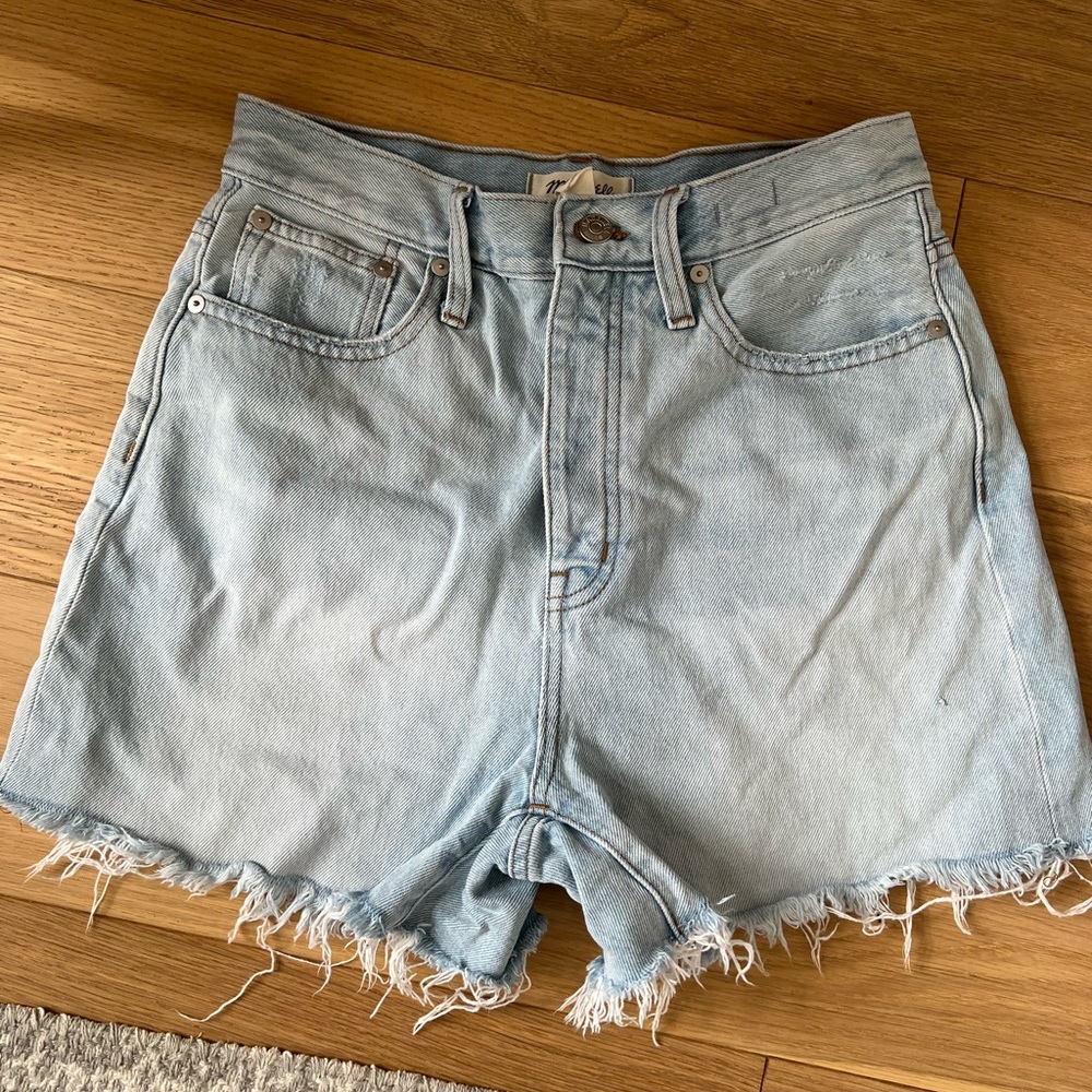 Madewell Light Wash Frayed Hem Jean Shorts